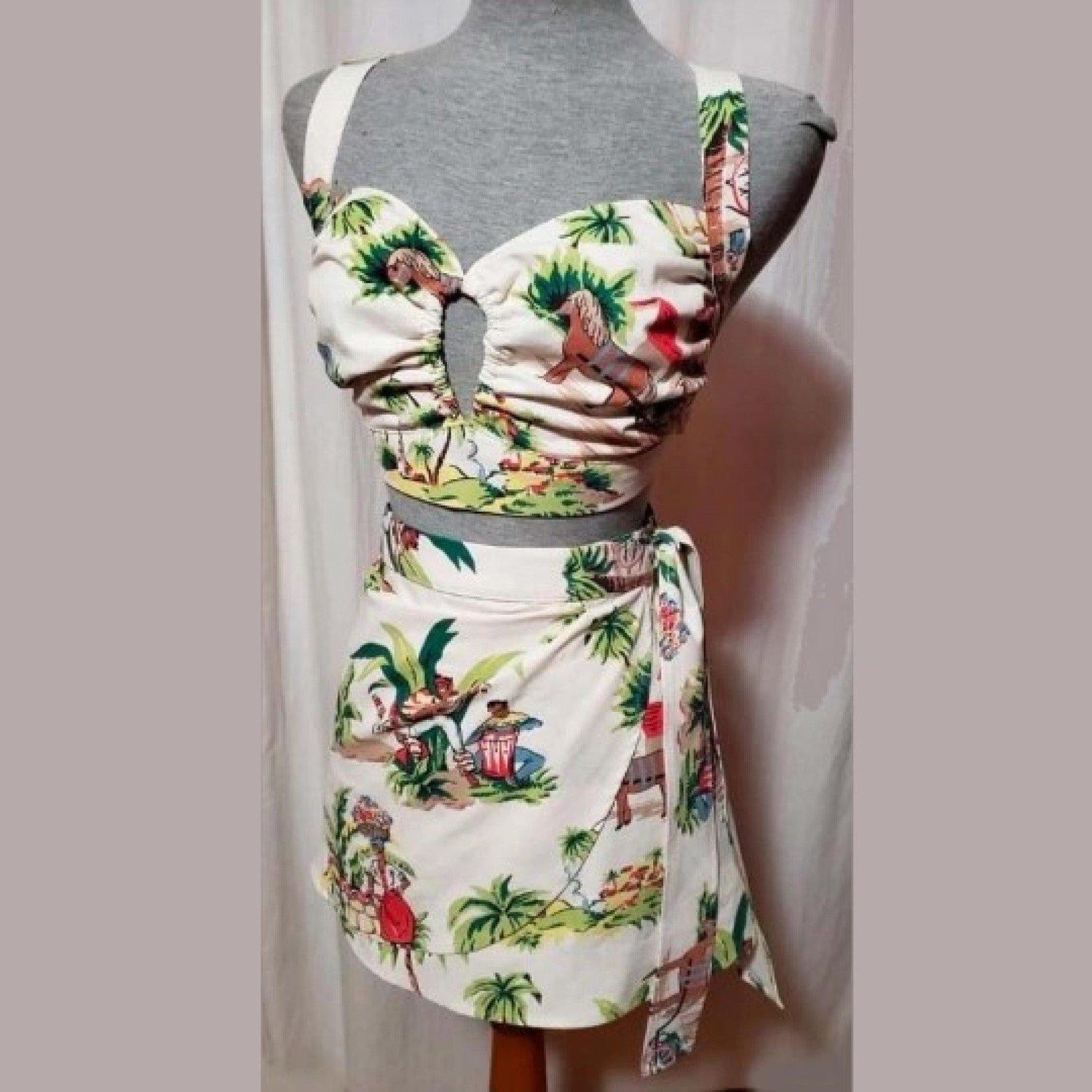 Women's Bathing Suit, Sarong, Beach Coat, Halter Neck, Bra, Vintage 1940s  Sewing Pattern – Vintage Sewing Pattern Company