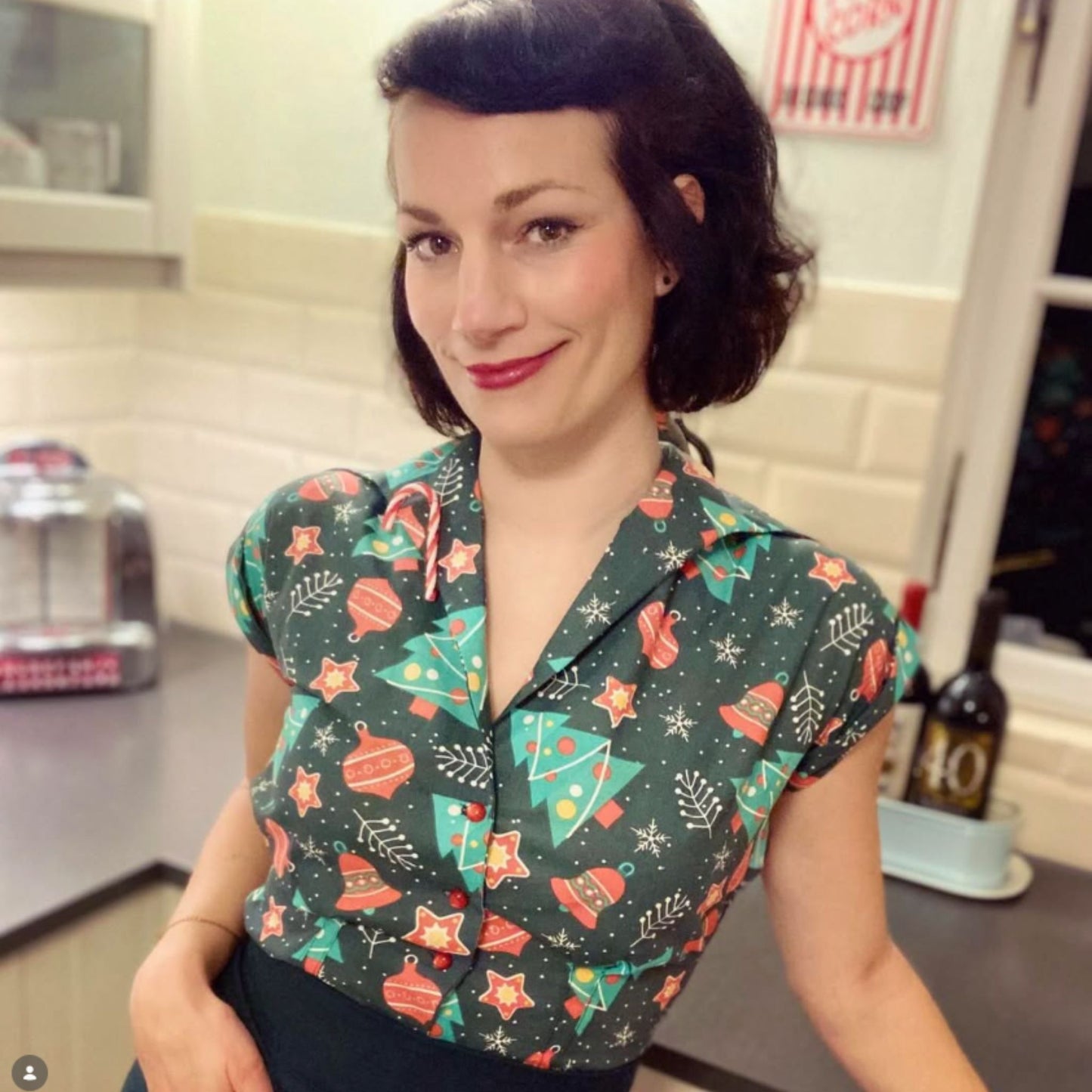 PDF - Modello di cucito  anni '50: Blusa elegante Pin Up, Blusa 'Arietta' - Giro petto 30” (76.2cm) - Download