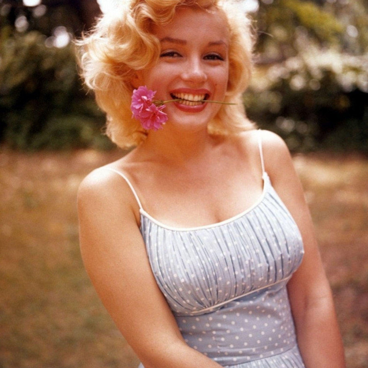 Marilyn Monroe  Marilyn monroe fashion, Monroe dress, Hollywood glamour