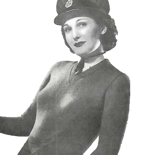 Woman in World War 2 army uniform